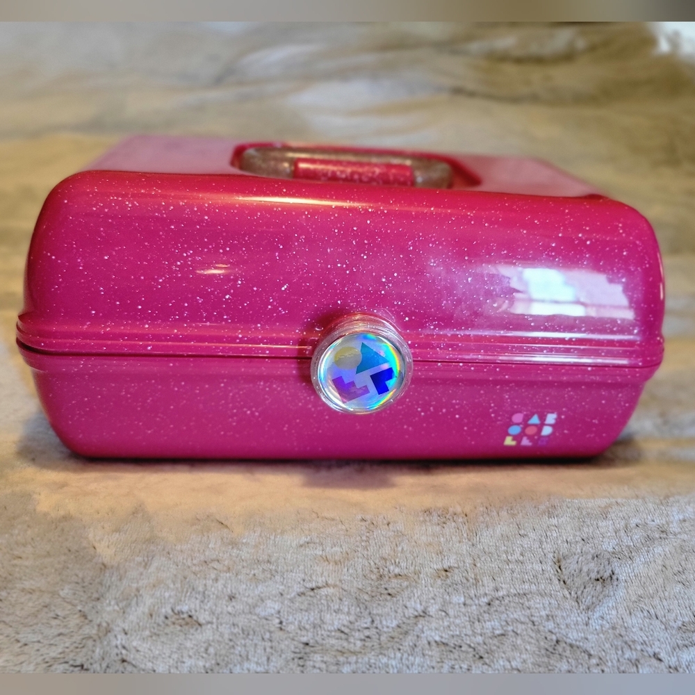 Caboodles Sparkling Fuchsia Makeup Case